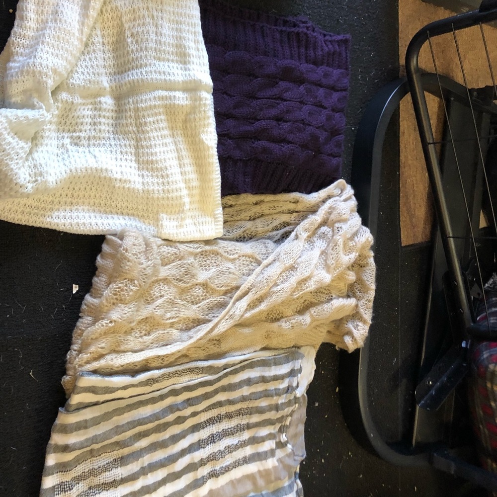 4 scarfs